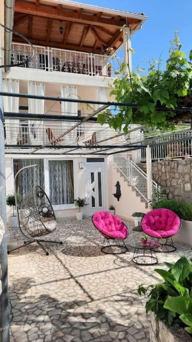 Apartment By The For 2