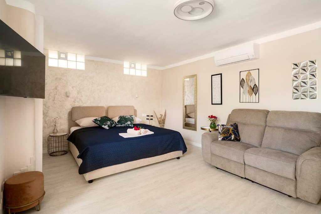 Apartment By The For 2