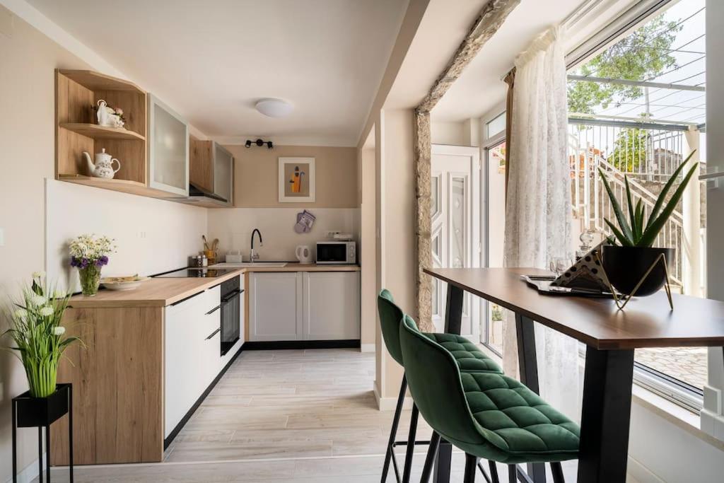 Apartment By The For 2 Cavtat